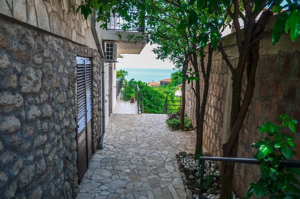 Apartments Cejovic Ulcinj Buitenkant foto