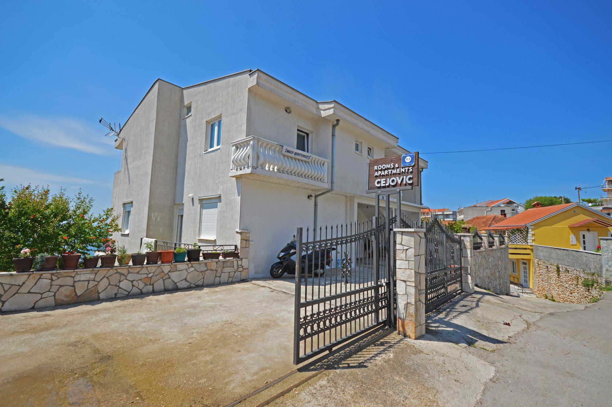 Apartments Cejovic Ulcinj Buitenkant foto